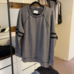 American Eagle grey sweater